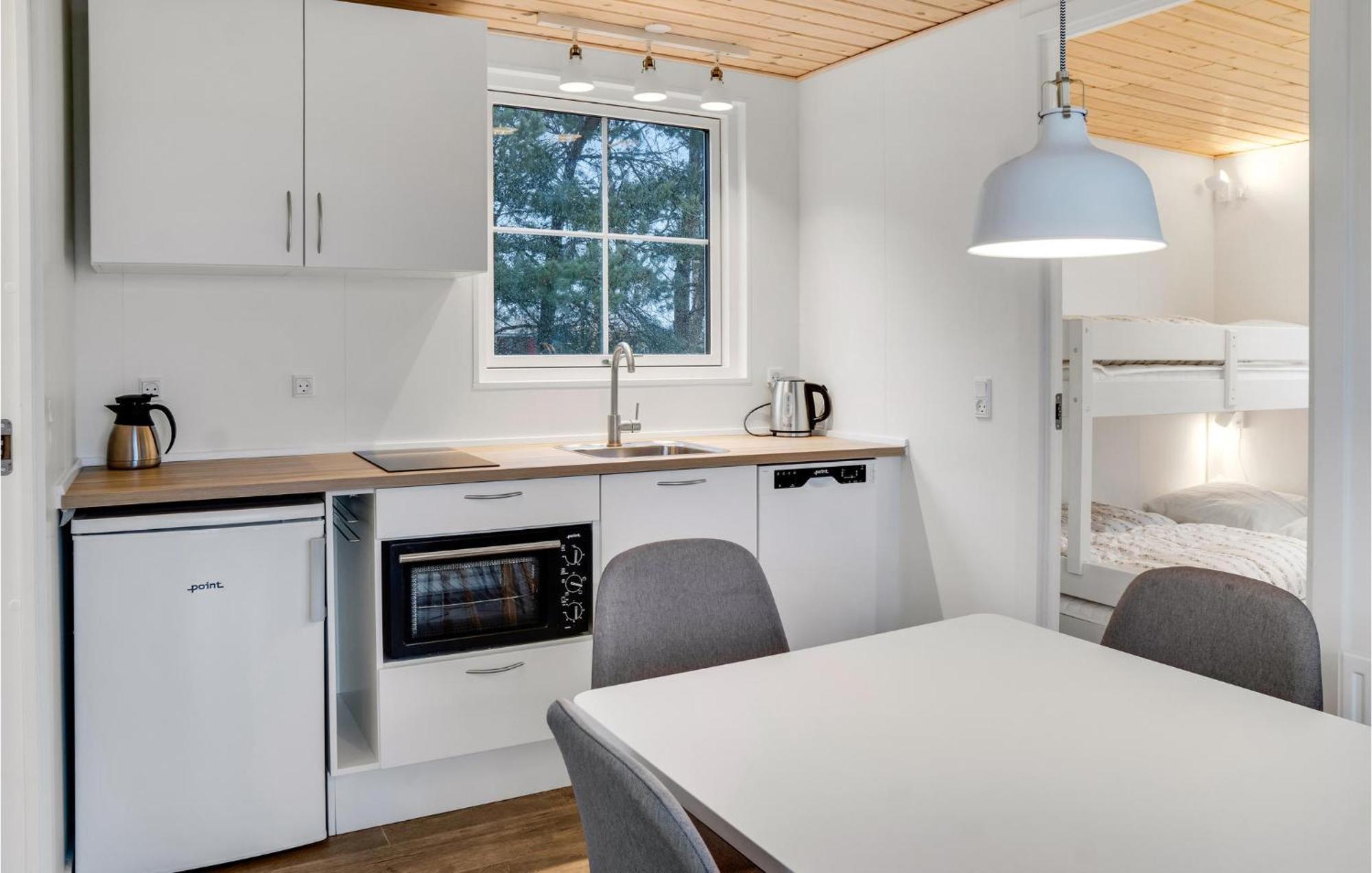 Amazing Apartment In Vaeggerlose With Kitchenette Bøtø By Exteriér fotografie